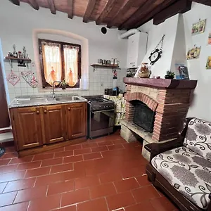 La Casina Rosa Di Umberto E Barbara Roccastrada